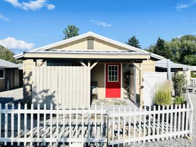 Main picture of 5634 Locust Ln