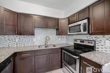 Main picture of 2500 SW 18th Ter