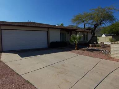Main picture of 4201 E Desert View Dr
