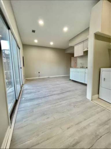 Main picture of 7512 Aruba Ct