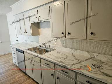 Main picture of 4329 Summit Cir