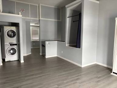 Main picture of 153 1/2 S Main St