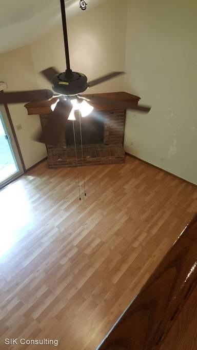 Main picture of 11802 Caenen St