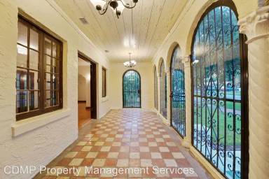 Main picture of 1202 Granada Blvd