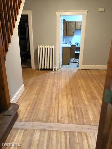 Main picture of 31 Midland Ave