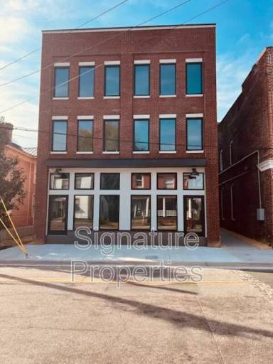 Main picture of 712 High St