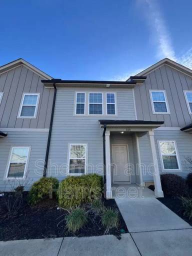 Main picture of 664 Dobhill Ln