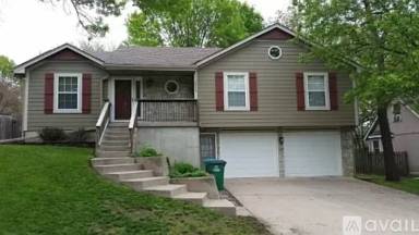 Main picture of 1517 NE Auburn Dr