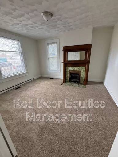 Main picture of 522 N High St
