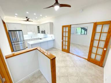 Main picture of 1625 Halama St