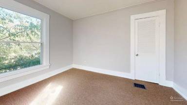 Main picture of 804 7th St NW