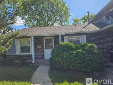 Main picture of 760 Gloucester Dr
