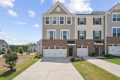 Main picture of 387 Amber Acorn Ave
