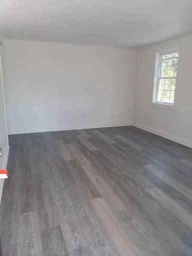 Main picture of 307 Cedar St