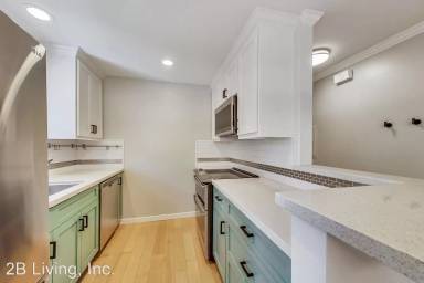 Main picture of 445 Oak Grove Ave