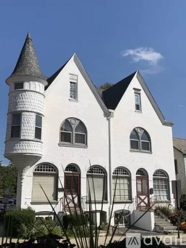 Main picture of 139 N Main St
