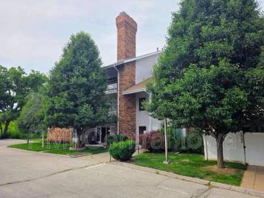 Main picture of 1100 50th Street West Des Moines, IA 50266