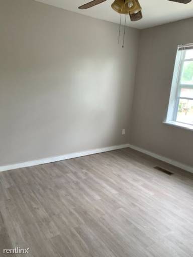 Main picture of 603 S Adams St