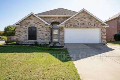 Main picture of 2701 Chatsworth Dr