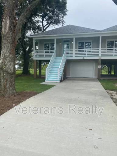 Main picture of 127 E Fifth St