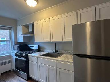 Main picture of 1800 Garrett Rd