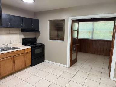 Main picture of 628 Stiles Ave