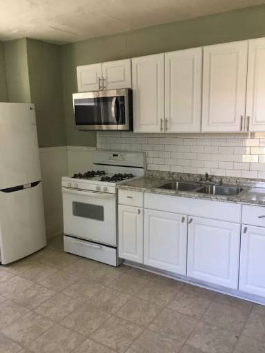 Main picture of 108 Greenwood Pl