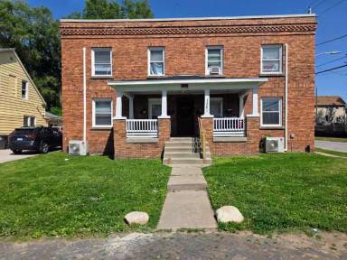 Main picture of 1301 E 12th St