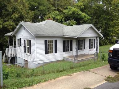 Main picture of 307 Lineberger St