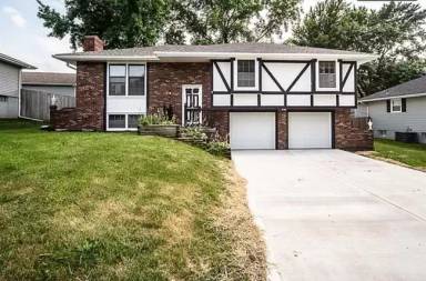Main picture of 19003 E 19th Ter N