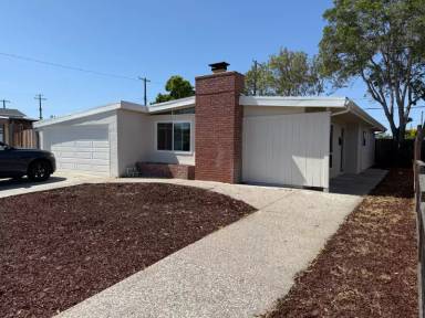 Main picture of 2528 Rose Way