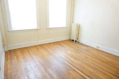 Main picture of 99 Gordon St