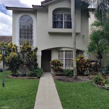 Main picture of 609 NW 109th Ave