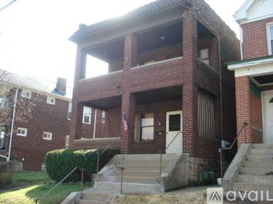 Main picture of 3333 Parkview Ave