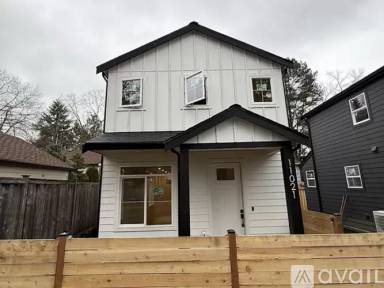 Main picture of 11021 35th Ave NE