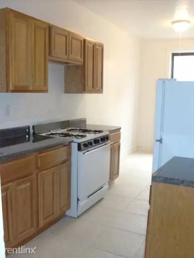 Main picture of 540 Saint Johns Pl