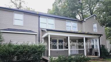 Main picture of 907 W 5th Ave