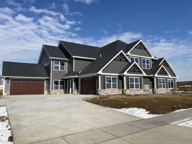 Main picture of 7216 Grove Xing