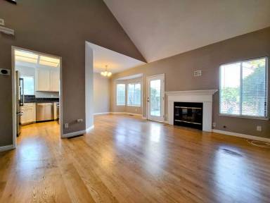 Main picture of 1266 Foxwood Dr