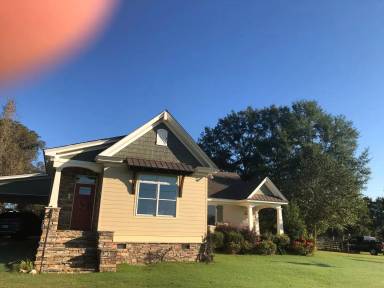 Main picture of 3180 Lee Road 137