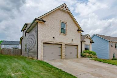 Main picture of 1126 Hilliard Ln