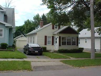 Main picture of 1028 E Hazel St