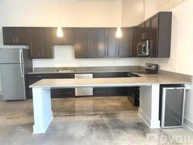 Main picture of 3101 W 7th St