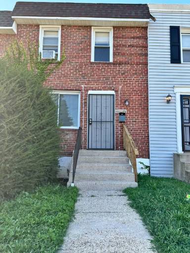 Main picture of 3232 Westmont Ave