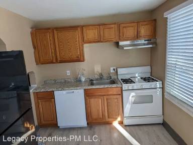 Main picture of 1782 Paris St