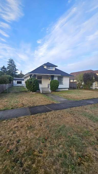 Main picture of 602 Louviers Ave