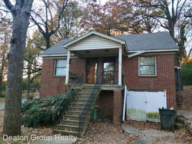 Main picture of 400 Rose St