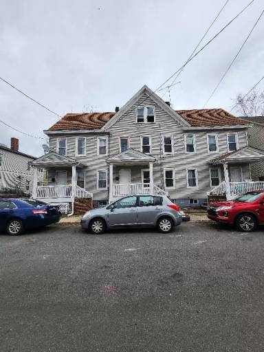 Main picture of 1751 Oliver St