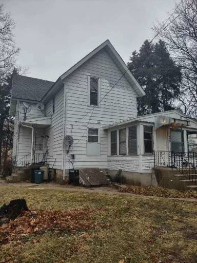 Main picture of 1601 Charles St