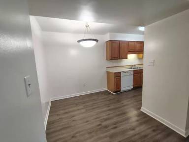 Main picture of Maple Ridge Apartments